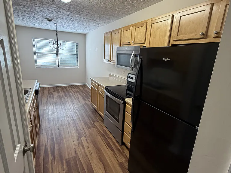 Commonwealth Senior Living at Radford — Photo 12