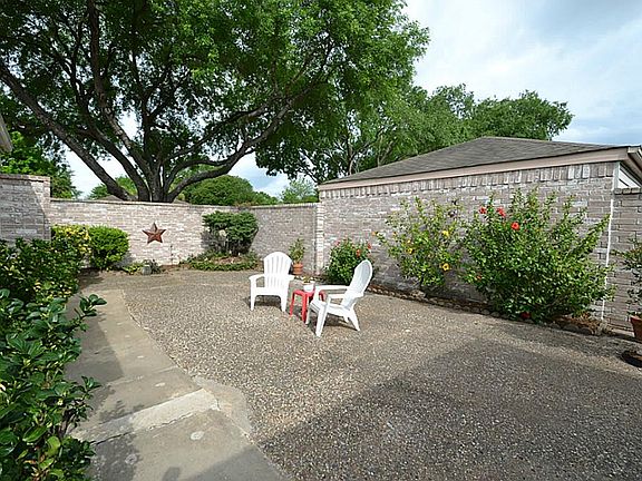 4th image of 3847 Vineyard Dr