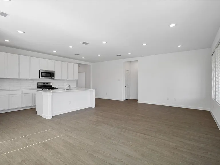 1328 Francesca Dr — Photo 8