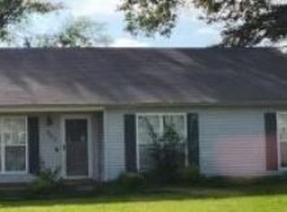 985 Sir Lionel St, Dyersburg, TN 38024