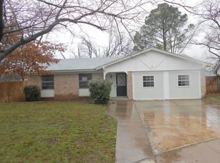 2305 Vassar Ct, Arlington, TX 76015