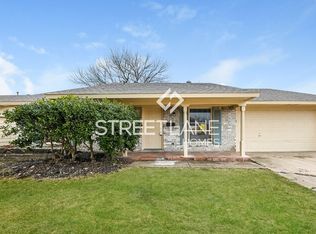 478 Meadowhill Dr, Garland, TX 75043
