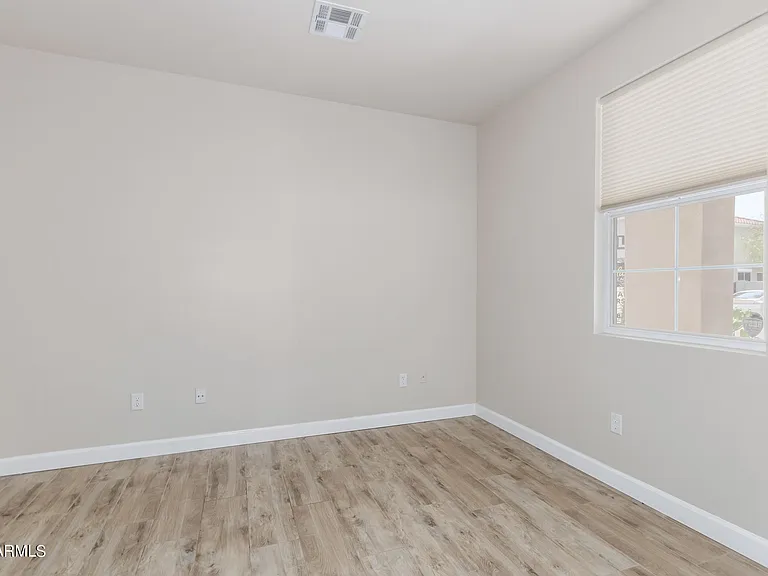 204 W Mountain Sage Dr — Photo 8