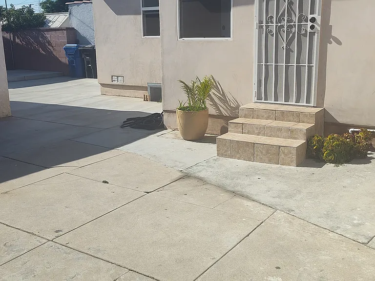 8953 San Carlos Ave — Photo 21