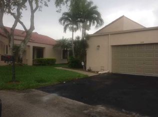 626 Village Lake Dr, Weston, FL 33326