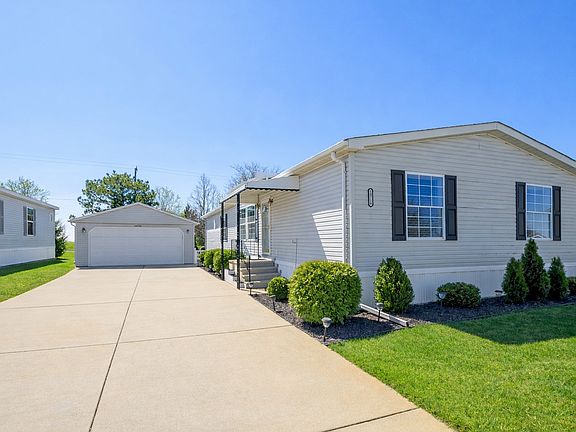 3rd image of 10719 W Butterfield Dr