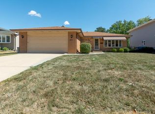 189 N Flora Pkwy, Addison, IL 60101