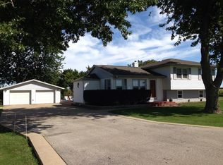 10658 Pfanz Rd, Green Valley, IL 61534