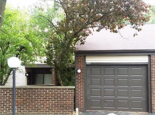 505 Forsythia Ln #65, Cleveland, OH