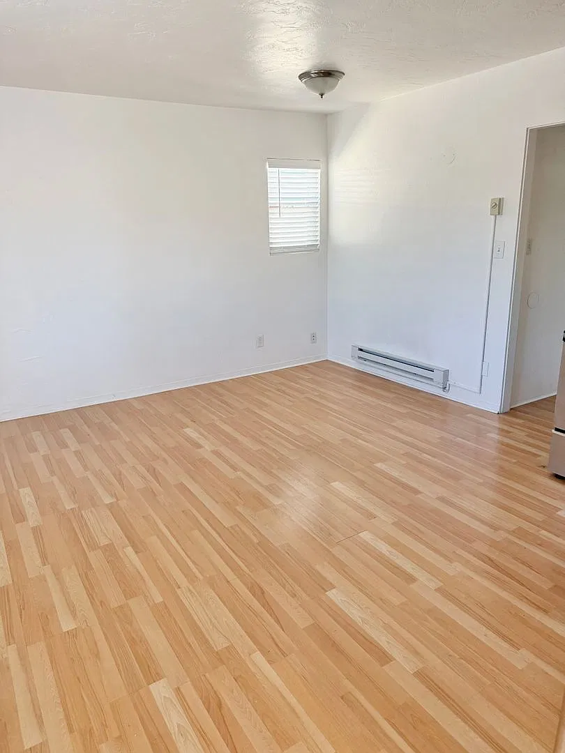 Madison Avenue - 2226 — Photo 2