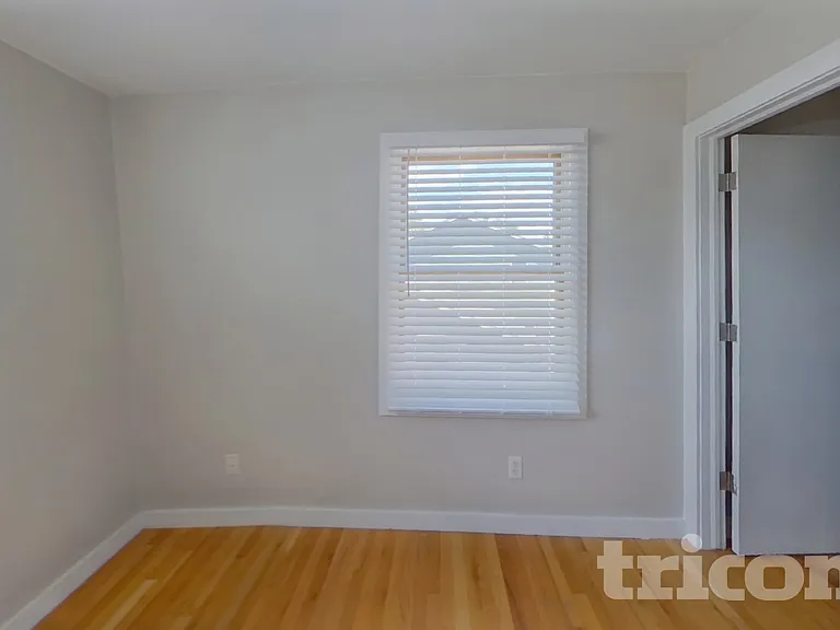 106 N 49th Avenue Ct — Photo 10