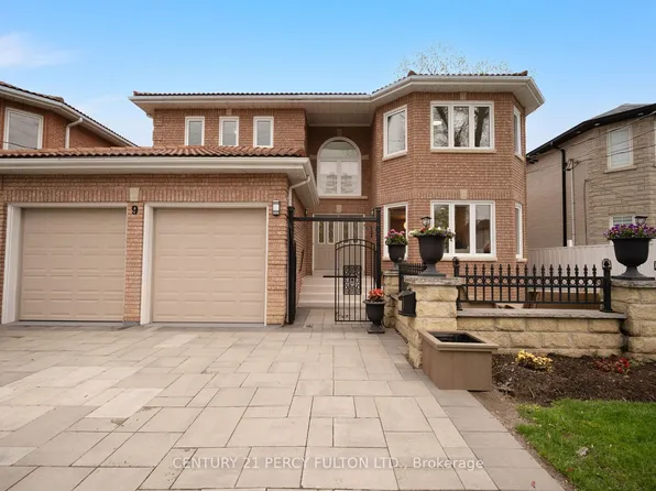 9 Gordon Ave, Toronto, ON M1S 1A6
