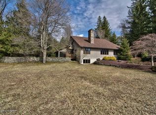 1081 Bear Lake Rd, Thornhurst, PA 18424