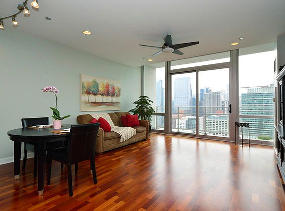 2nd image of 737 W Washington Blvd APT 3104