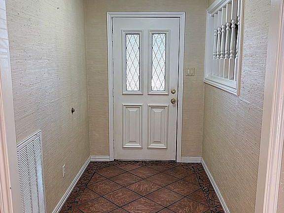 3rd image of 55 Lanshire Dr