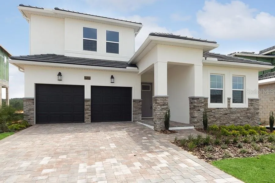 5 bed, 3.5 bath, 3076 sqft, $5,600 — Photo 2