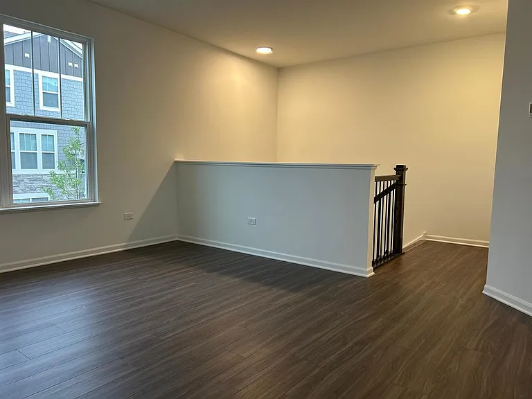 560 Wolverine Dr — Photo 4