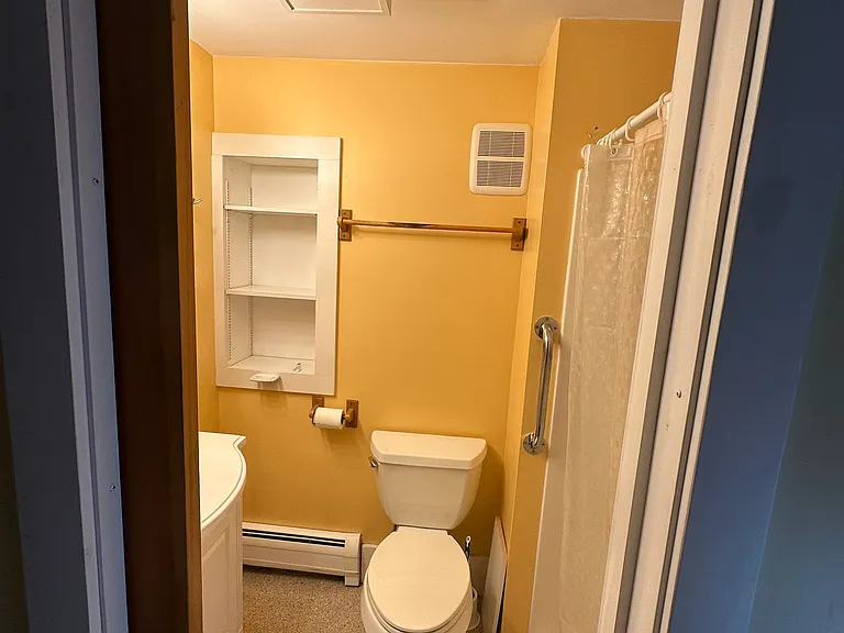 560B S East St — Photo 13