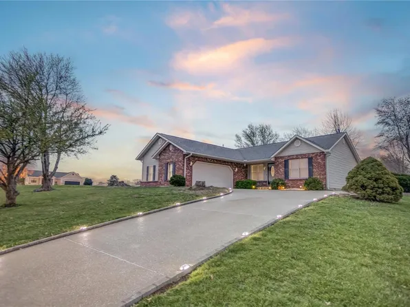 297 Maple Summit Rd, Jerseyville, IL 62052