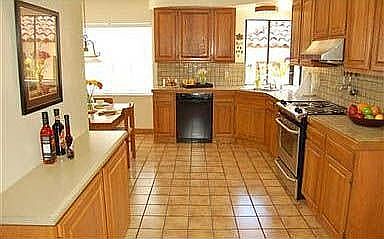 4th image of 1548 Gibbons Dr