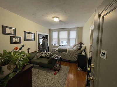 2nd image of 236 Kelton St APT 4