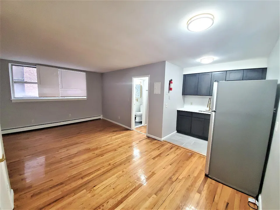 26 Stiles St #3