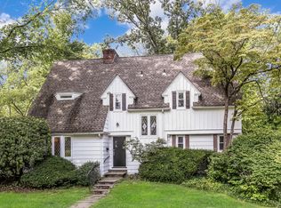 19 Cushman Rd, White Plains, NY 10606