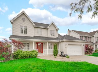 9012 Witham Ln, Woodridge, IL 60517