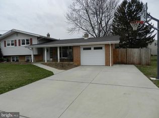 402 James St, Mechanicsburg, PA 17055