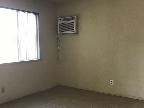4th image of 1229 Covillaud St APT 3