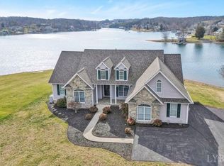 95 Marvin Gardens Dr, Moneta, VA 24121