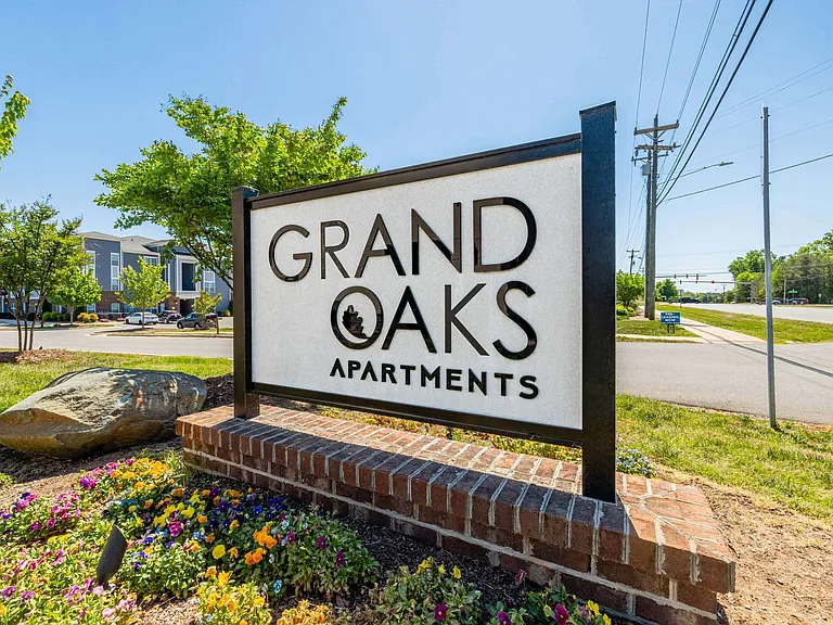 Grand Oaks Apartments — Photo 62