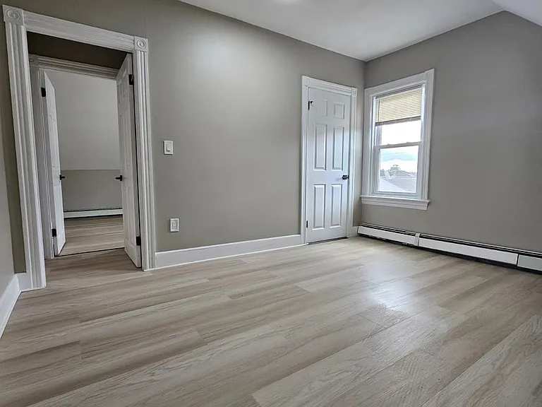 100 Linwood Ave #3 — Photo 12