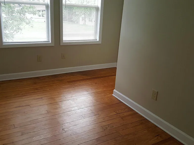 1102 Fowler St — Photo 12