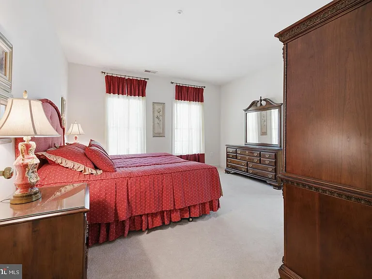 14140 Seneca Rd — Photo 99