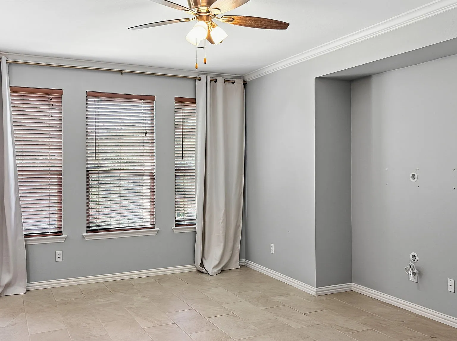 3 bed, 2.5 bath, 1502 sqft, $2,550 — Photo 3