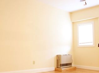 153 N Winooski Ave, Burlington, VT 05401