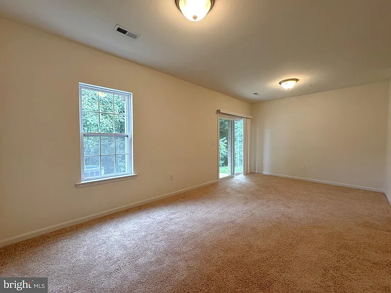 3639 Glouster Dr — Photo 29