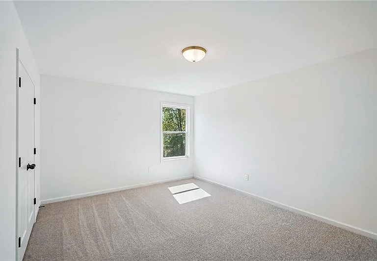240 Silverleaf Trl — Photo 23