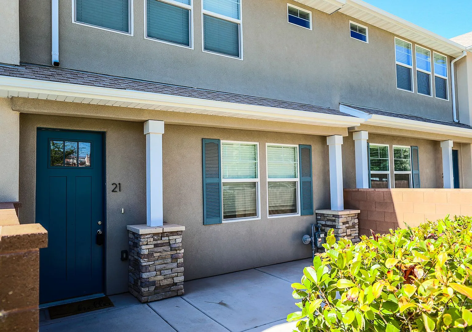 3 bed 2 bath Townhome for rent, small dog allowed! — Photo 3
