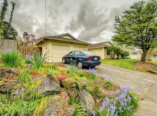 7670 SW Spruce St APT B, Tigard, OR 97223