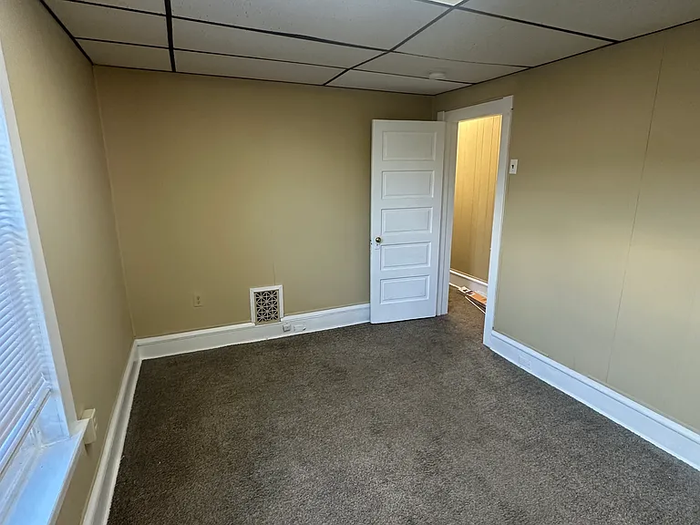 934 Hill Ave — Photo 10
