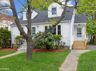 124 Chittick Rd, Hyde Park, MA 02136