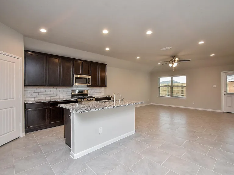 1427 Central Heights Dr — Photo 8