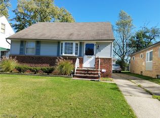 575 Darlington Dr, Bedford, OH 44146