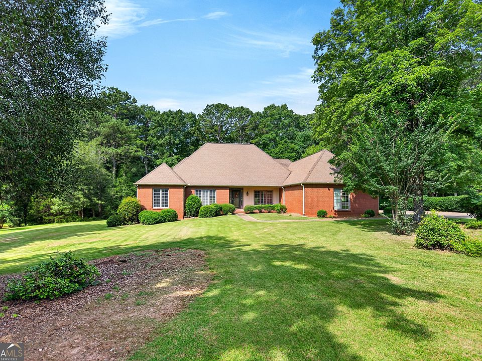 1st image of 413 Ashford Cir