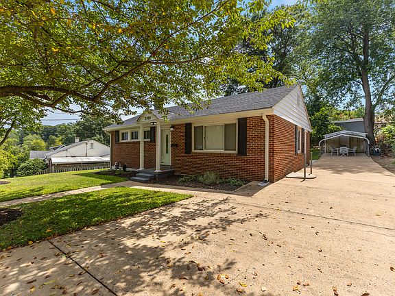 3rd image of 3709 Heather Ct
