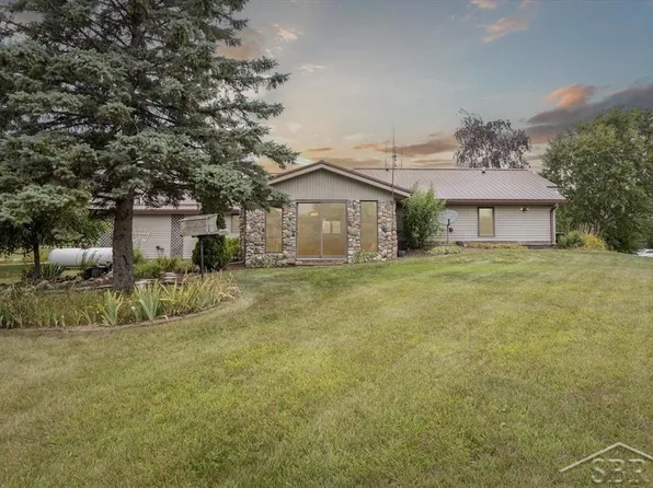 1866 E Townline 16 Rd, Pinconning, MI 48650