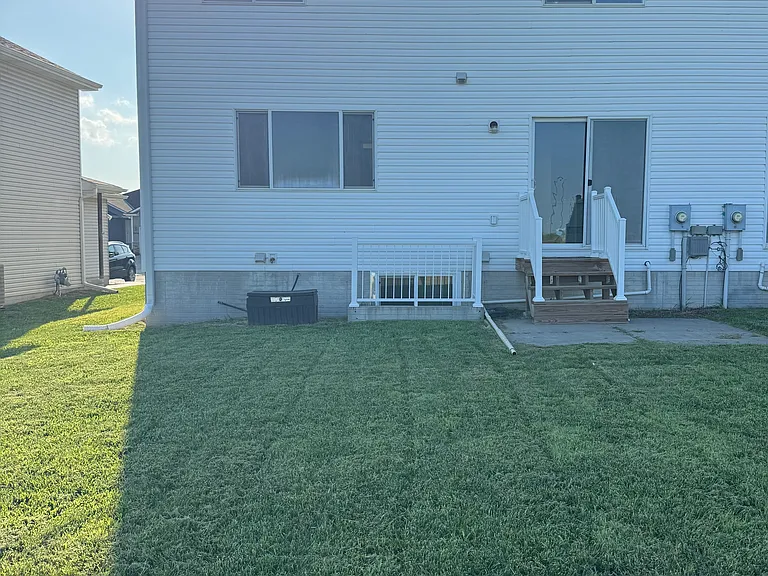 7220 Dorchester Ct — Photo 3