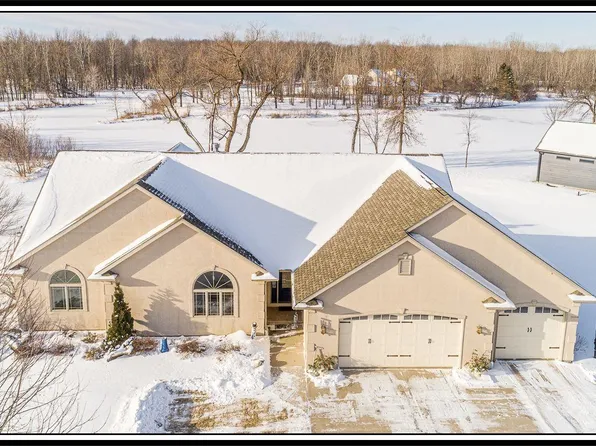 W9282 Hunters Rd, Hortonville, WI 54944